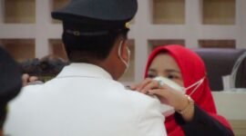 Wali Kota Bandarlampung Eva Dwiana melantik pejabat struktural di lingkungan Pemkot Bandarlampung di Aula Gedung Semergou, Kamis (13/1). Foto: Netizenku.com