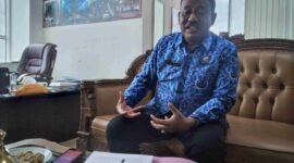 Kepala Bappeda Bandarlampung, Khaidarmansyah, saat ditemui di ruang kerjanya, Senin (17/1). Foto: Netizenku.com