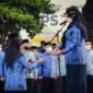 Wali Kota Bandarlampung Eva Dwiana menjadi Inspektur Upacara Apel Pagi di Lingkungan ASN Pemkot setempat, Senin (17/1). Foto: Netizenku.com