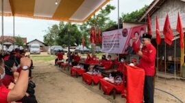 Sekretaris DPD PDI Perjuangan Provinsi Lampung, Ir Sutono, membuka Pendidikan Kader Pratama Angkatan I tahun 2022 DPC PDI Perjuangan Kabupaten Lampung Tengah. Foto: Netizenku.com