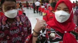 Wali Kota Bandarlampung Eva Dwiana didampingi Kepala Bappeda Kota Bandarlampung, Khaidarmansyah, usai membuka Forum Perangkat Daerah/Lintas Perangkat Daerah Penyusunan RKPD Tahun 2023 di Aula Semergou, Kamis (24/2). Foto: Netizenku.com