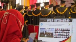 ITERA Gelar Wisuda Perdana di Masa Pandemi Covid-19 yang berlangsung secara hybrid, Sabtu (26/3). Foto: Netizenku.com 