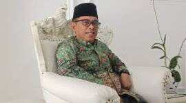 Kanwil Kemenag, Lampung, saat diwawancarai di Kantornya. Foto: Arsip Luki. 