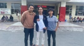 Korban saat melapor ke Polsek Kedaton. Foto: kiriman WhatsApp Beny. 