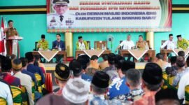 Foto: Pj Bupati Tubaba Drs. M. Firsada, M.Si memberikan sambutan pada kegiatan seminar Digitalisasi Masjid dan sosialisasi BPJS Ketenagakerjaan, di Gedung PSHT Kecamatan Lambu Kibang (9/1). (Arie/NK)