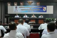 Foto: Pj Bupati Tubaba Drs. M. Firsada memberikan arahan kepada para kepala OPD, Kabag, dan Camat dalam menjalankan program kegiatan di tahun 2024, Rabu (10/1). (Arie/NK)