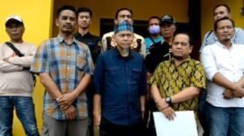 Foto: Masyarakat Tanjung Kemala, Desa Taman Sari, penuhi panggilan Polres Pesawaran. (Soheh/NK)