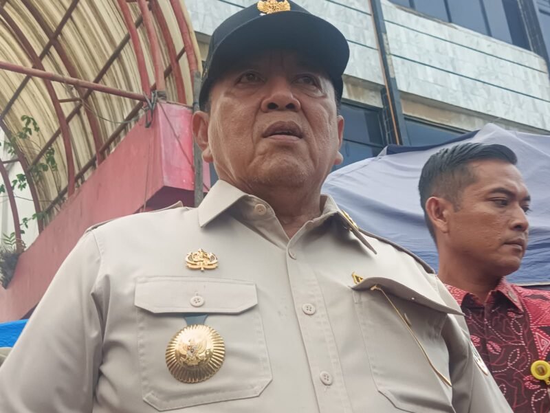 Gubernur Lampung, Arinal Djunaidi, ketika dimintai keterangan awak media, Jumat (16/2). Foto: Luki. 