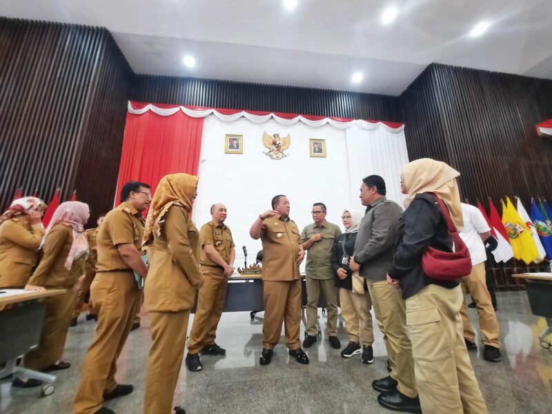 Gubernur Arinal Djunaidi, dan rombongan pemerintah Kalimantan Tengah (Kalteng). Foto: Yopie. 