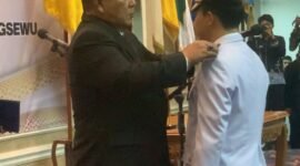 Gubernur Lampung, Arinal Djunaidi, ketika melantik Marindo Kurniawan. Foto: Luki. 