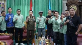 Ketua dan pengurus AMSI (Asosiasi Media Siber Indonesia) Wilayah Lampung bersama Pj Bupati Pringsewu. Foto: Doc Amsi Lampung. 