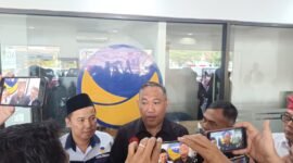Umar Ahmad dalam sesi wawancara di Kantor NasDem Lampung. Foto: Agis. 