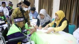 Jamaah haji yang bakal diberangkatkan ke Madinah. Foto: Humas Kemenag Lampung. 