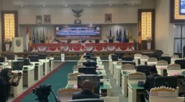 DPRD Lampung, ketika melakukan paripurna. Foto: Luki. 