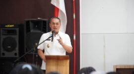 Sekdakab Tubaba, Ir. Novriwan Jaya, SP memberikan arahan terkait pencegahan Stunting kepada Kader Pembangunan Manusia. (Arie/NK)