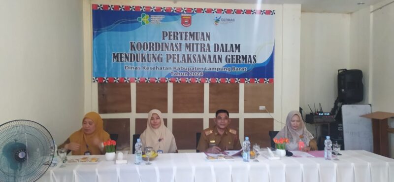 Kadis Kesehatan Lampung Barat, dr Widyatmoko Kurniawan, membuka Pertemuan Koordinasi Mitra dalam mendukung Pelaksanaan Germas, Selasa (4/6/2024). (Iwan/NK)