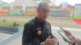 Kepala Dinas Kehutanan (Dishut) Provinsi Lampung, Yanyan Ruchyansyah, ketika diwawancarai. Foto: Luki.