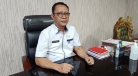 Kepala Dinas Perumahan dan Permukiman Kota Bandarlampung, Yusnadi Ferianto, saat ditemui di ruang kerjanya. (Foto: Agis) 