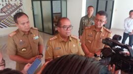 Pj. Gubernur Lampung, Samsudin, ketika diwawancarai awak media. Foto: Luki. 