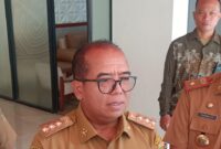 Pj. Gubernur Lampung, Samsudin, ketika diwawancarai awak media. Foto: Luki. 