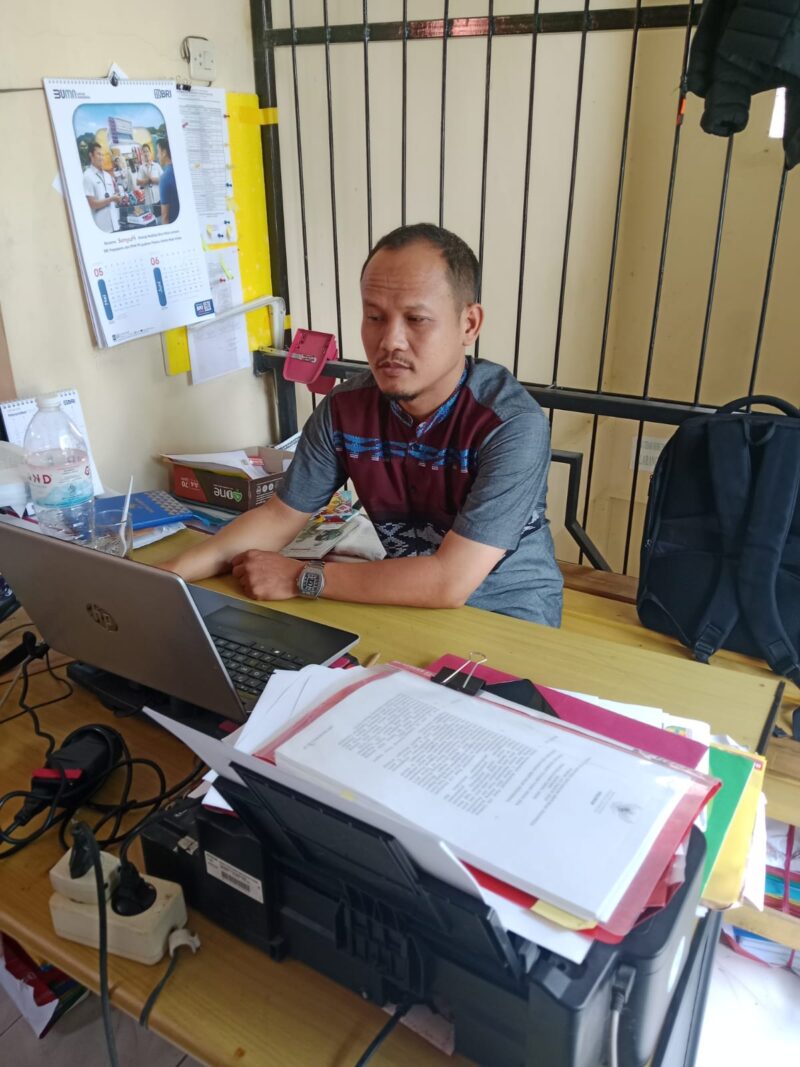 Analis Keuangan Pusat dan Daerah, Dinas Pemberdayaan Masyarakat Desa (PMD) Kabupaten Tanggamus Nur Kholiq. (Rapik/NK)