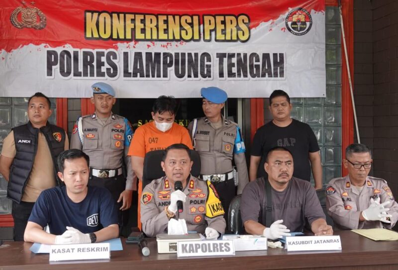 Polres Lamteng konferensi pers, pelaku penembakan oleh oknum anggota DPRD berinisial MSM (42). (Asep/NK)