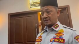 Kepala Dinas Perhubungan Provinsi Lampung, Bambang Sumbago, ketika diwawancarai. (Foto: Luki) 