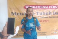 Ketua Kober Lampung, Alexander Gabe, ketika diwawancarai awak media. (Foto: Luki) 