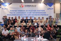 Bawaslu ketika Rapat Kerja Evaluasi Sistem Tata Laksana dan Koordinasi Penanganan Pelanggaran Pemilu Tahun 2024, di Novotel Lampung. (Foto: Humas) 