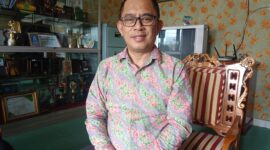 Ketua PWNU Lampung, Puji Raharjo, ketika diwawancarai. (Foto: Luki)