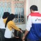 Petugas lapangan PGN area Lampung, saat melakukan kunjungan ke outlet Sate Utami Cabang Wayhalim. (Leni/NK)