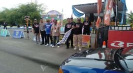 Kadispora Pringsewu, Ibnu Harjianto melepas peserta Sumatera Drag Championship 2024 di kawasan pusat pemerintahan setempat.
(Foto: Polres Pringsew