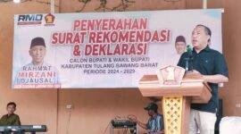 Umar Ahmad menghadiri penyerahan Surat Rekomendasi Calon Bupati dan Wakil Bupati Tubaba Novriwan Jaya-Nadirsyah pada Pilkada 2024-2029 dari Partai Gerindra. (Arie/NK)