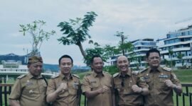 Pj Bupati Pringsewu, Marindo Kurniawan, berfoto bersama kepala daerah lain di IKN. (Ist/NK)