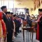 Ketua Pengadilan Negeri Liwa, mengangkat sumpah dan janji 35 Anggota DPRD Lampung Barat, masa jabatan 2024-2029. (Iwan/NK)