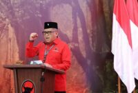 Sekretaris Jenderal PDIP Hasto Kristiyanto saat membacakan nama-nama calon kepala daerah yang diusung PDIP di Kantor DPP PDIP, Jakarta, Senin (26/08/2024)