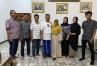 Calon Bupati Tanggamus Moh Saleh Asnawi berfoto bersama Gen Muda. (Ist/Nk)