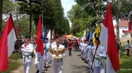 Ribuan Masyarakat Mengiringi Pendaftaran Parosil Mabsus dan Mad Hasnurin sebagai pasangan calon bupati dan wakil bupati Lampung Barat, Rabu (28/8)