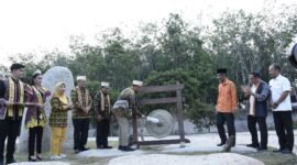 Pemukulan Gong, Tanda dibukanya kegiatan Tubaba Art Festival ke-8 tahun 2024. (Arie/NK)