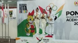 Atlet Senam Ritmik Lampung Tri Wahyuni dan Sutjiati Narendra mendapat medali emas dan perak pada PON XXI Sumut-Aceh. (Ist/NK)