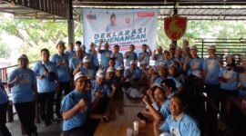 Relawan pemenangan yang tergabung dalam Relawan Matahari Metro mendeklarasikan dukungan untuk Rahmat Mirzani Djausal dan dr Jihan Nurlela di Pilgub Lampung. (Ist/NK)