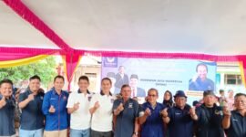 Simpatisan NoNa foto bersama. (Arie/NK)