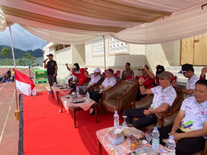 Imam Gunawan Analis Kebijakan Ahli Utama pada deputi bidang Pengembangan Pemuda Kemenpora menghadiri pembukaan Festival Olahraga Pendidikan di Stadion Bumi Skala Bkhak, Rabu (18/9). (Ist/Nk)
