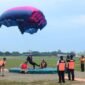 Penerjun Payung Lampung Bernanda Fransiska berhasil menyumbangkan medali emas pada PON XXI Aceh-Sumut 2024. (Ist/NK)