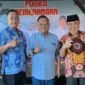 All out menangkan Cagub dan Cabup dari Gerindra dalam Pemilukada: Ketua DPC Partai Gerindra Tanggamus H. Mukhlis Basri (tengah) saat pose bersama Cabup Tanggamus H. Moh Saleh Asnawi (Kanan) dan Ketua tim Pemenangan H. Nuzul Irsan (kiri).