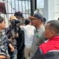 Sejumlah wartawan tertahan di gerbang KPU Pesawaran, tidak diperkenankan masuk. (Ist/Nk)