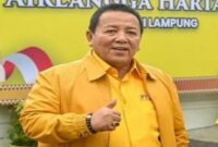 Diketahui, Arinal adalah petahana Gubernur Lampung sekaligus Ketua DPD Partai Golkar yang justru tidak mendapatkan rekomendasi dari DPP Golkar di Jakarta.
