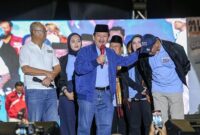 Herman HN saat berorasi dalam acara  deklarasi di PKOR Way Halim, Selasa (18/09/2024) 