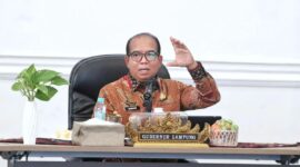  Pj Gubernur Lampung Samsudin saat memberi arahan dalam high level meeting penangana inflasi daerah. Bandarlampung, Kamis (10/10/2024). (ANTARA/HO-Pemprov Lampung)