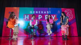 Mgs. Moh. Ali Safitri-VP Head of Region Central Sumatera Indosat Ooredoo Hutchison; Irene Suwandi, Content Creator; dan Arin Azra, Content Creator, menjelaskan tentang program Generasi Happy. (Ist/Nk)